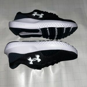 Under armour 6.5 Black Running Shoes